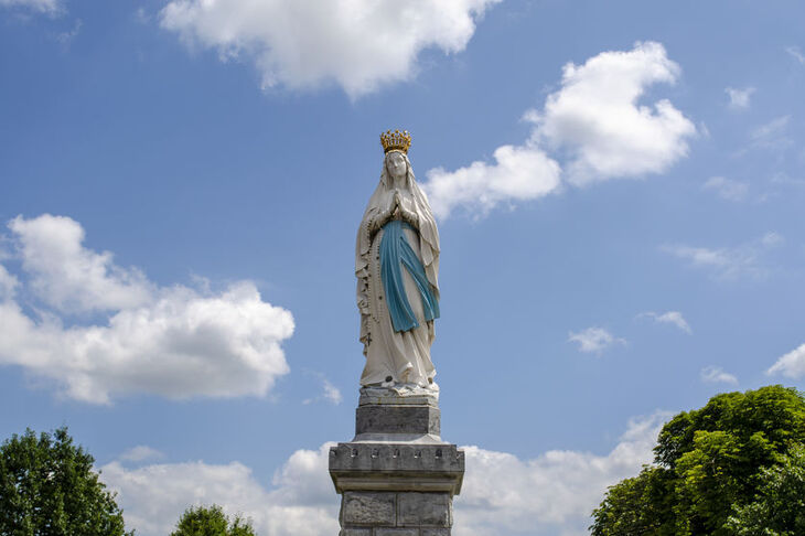 Matka boska w Lourdes