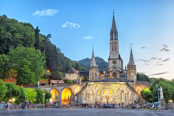 Bazylikę Niepokalanego Poczęcia Najświętszej Maryi Panny w Lourdes 
