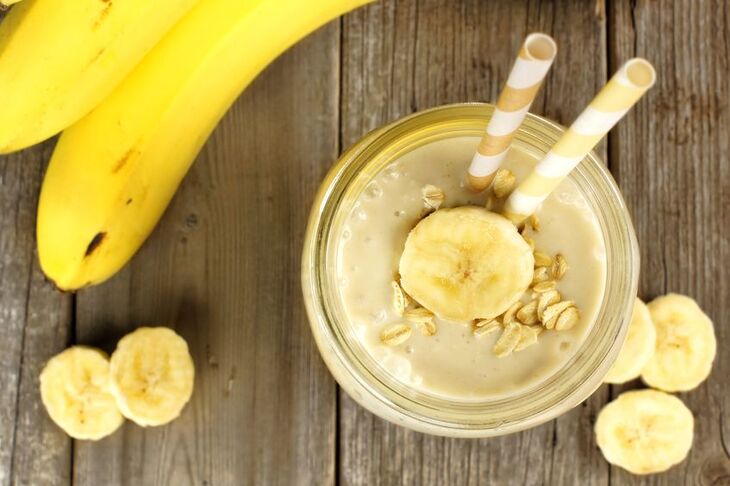 Jogurt z bananem do doskonała przekąska stosowana w białej diecie