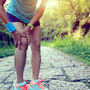 Kobietę boli kolano