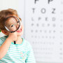 Dziecko u okulisty na badaniu wzroku