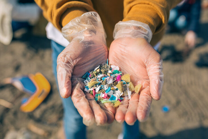 Mikroplastik na plaży