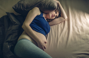 Kobieta w ciąży cierpiąca z powodu depresji