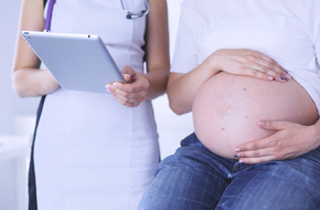 Kobieta w ciąży z podejrzeniem ospy