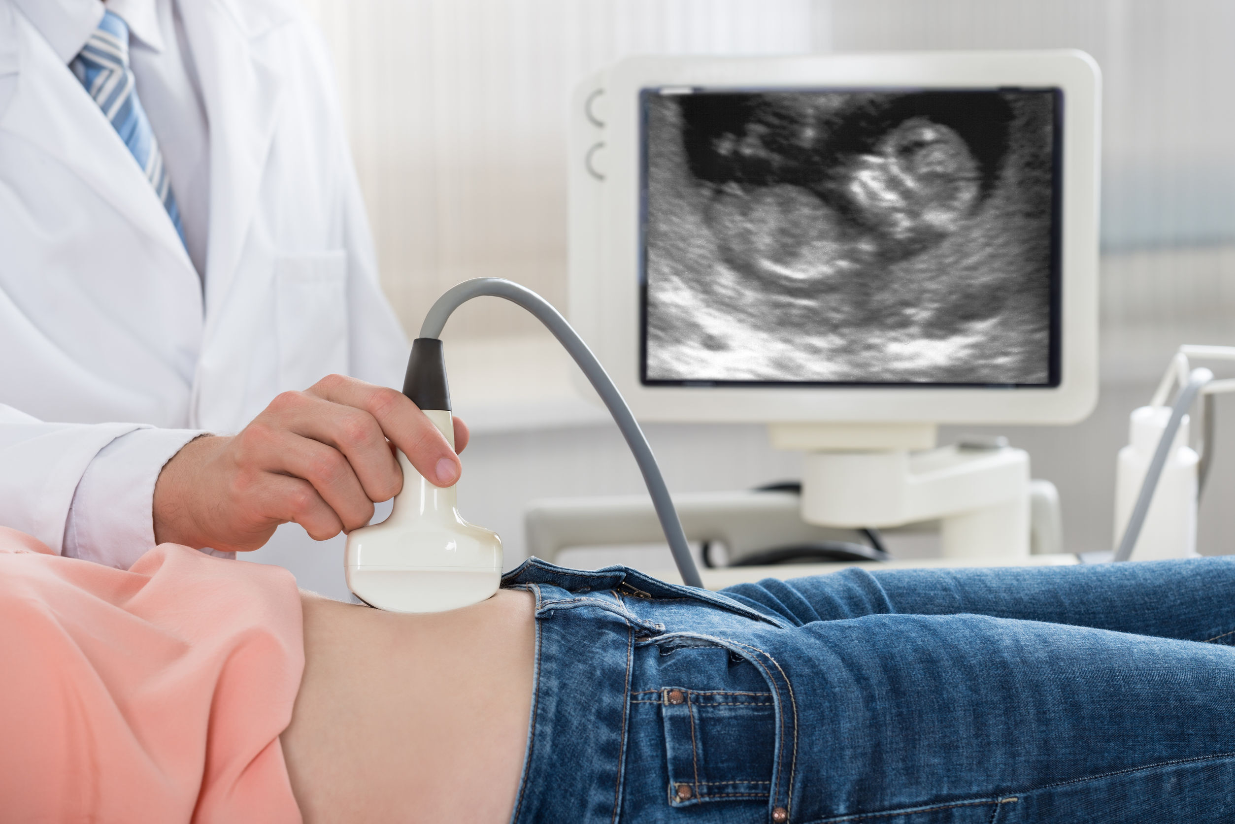 Трансвагинальное узи на ранних сроках беременности. УЗИ. Ультразвуковое исследование. УЗИ беременных женщин. Ультразвуковое исследование беременных.