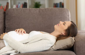 Kobietę w ciąży boli żołądek